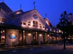 C9 Christmas LED String Lights - 17ft Green Wire with 25 Retro Faceted Bulbs - Energy-Efficient Holiday Decor -Nebo Sales Store cls xc9 5m25 app accent roof line restaurant