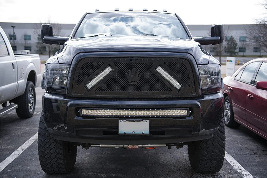 40" Curved Off-Road LED Light Bar - 240W, 19,200 Lumens, Double Row - Heavy-Duty Vehicle Lighting 9 40" Curved Off-Road LED Light Bar - 240W, 19,200 Lumens, Double Row - Heavy-Duty Vehicle Lighting - Image 9