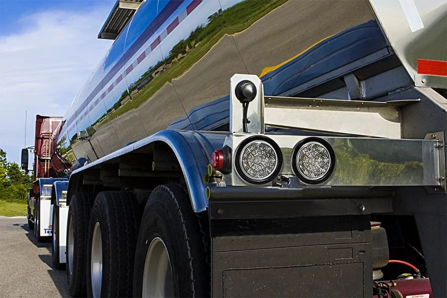 4" Round LED Truck & Trailer Lights - Clear Lens, 17 LEDs, 3-Pin Connector, Flush Mount - Brake/Turn/Tail Lights 7 4" Round LED Truck & Trailer Lights - Clear Lens, 17 LEDs, 3-Pin Connector, Flush Mount - Brake/Turn/Tail Lights - Image 7