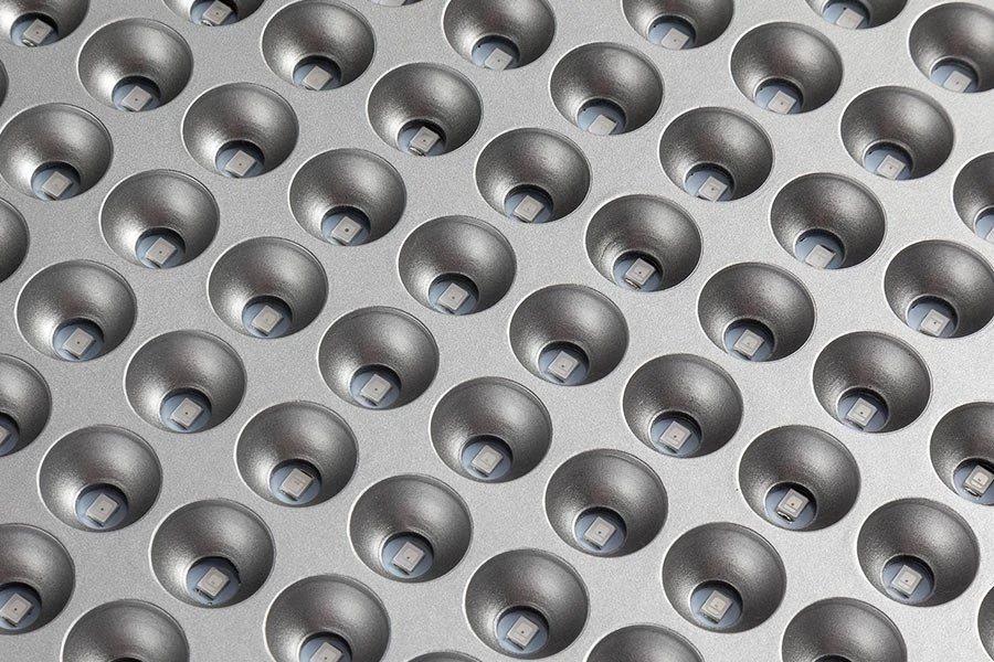 30W LED Grow Light for Indoor Plants - 2-Band Red/Blue Spectrum - GLS-30W2F 4 30W LED Grow Light for Indoor Plants - 2-Band Red/Blue Spectrum - GLS-30W2F - Image 4