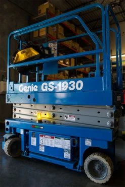 5-1/4" Amber LED Strobe Light Beacon - Double Flash Pattern - Heavy-Duty Vehicle Lighting -Nebo Sales Store led hazard strobe light scissor lift