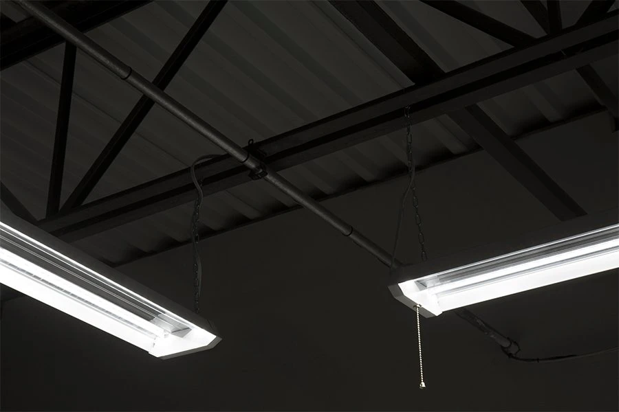 42W Linkable LED Shop Light - 4’ Garage Light with Pull Chain, 4500 Lumens, 5000K/4000K Daylight/Neutral White 10 42W Linkable LED Shop Light - 4’ Garage Light with Pull Chain, 4500 Lumens, 5000K/4000K Daylight/Neutral White - Image 10