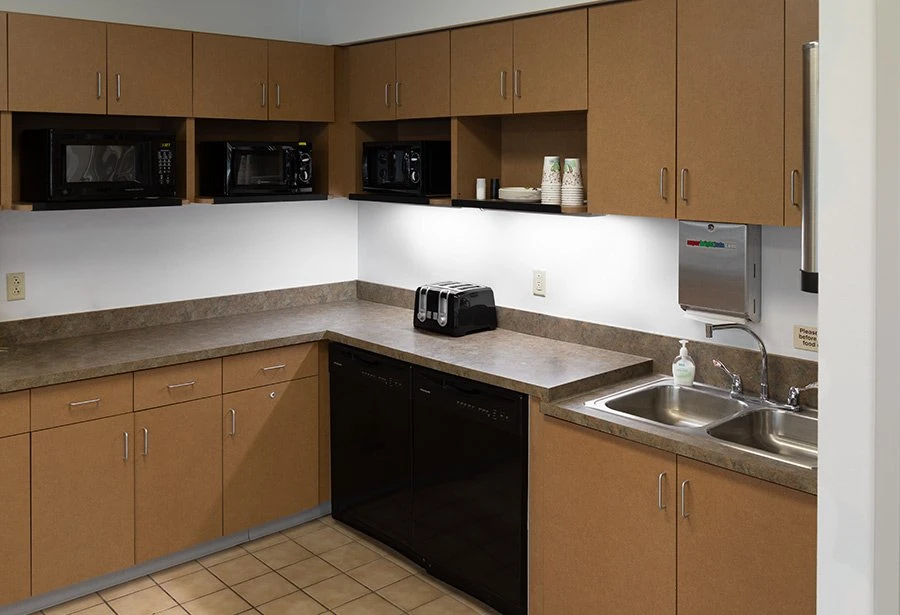 8" LED Under Cabinet Light Fixture - 120V - Selectable CCT (3000K/4000K/5000K) - 6W - Energy-Efficient Residential Lighting 7 8" LED Under Cabinet Light Fixture - 120V - Selectable CCT (3000K/4000K/5000K) - 6W - Energy-Efficient Residential Lighting - Image 7