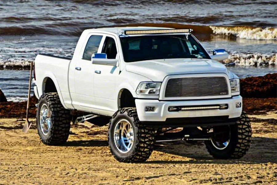 40" Curved Off-Road LED Light Bar - 240W, 19,200 Lumens, Double Row - Heavy-Duty Vehicle Lighting 12 40" Curved Off-Road LED Light Bar - 240W, 19,200 Lumens, Double Row - Heavy-Duty Vehicle Lighting - Image 12