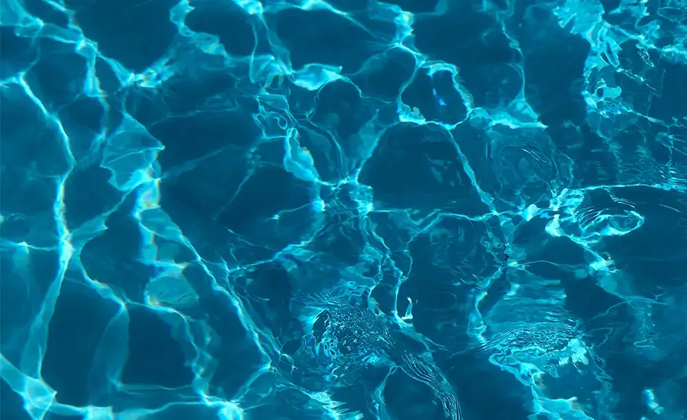 Nebo Sales Store -Nebo Sales Store Blue light in water